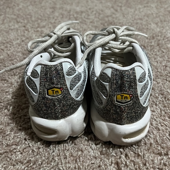 Nike Air Max Plus (Size 6.5) - Picture 4 of 6
